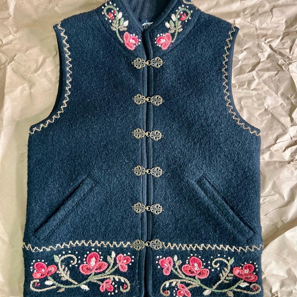 Floral Embroidery Black Wool Vest